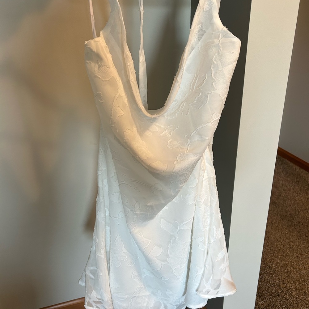 Lulu's white dress
